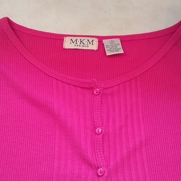 Cute!  Pink button front knit top - Picture 2 of 5